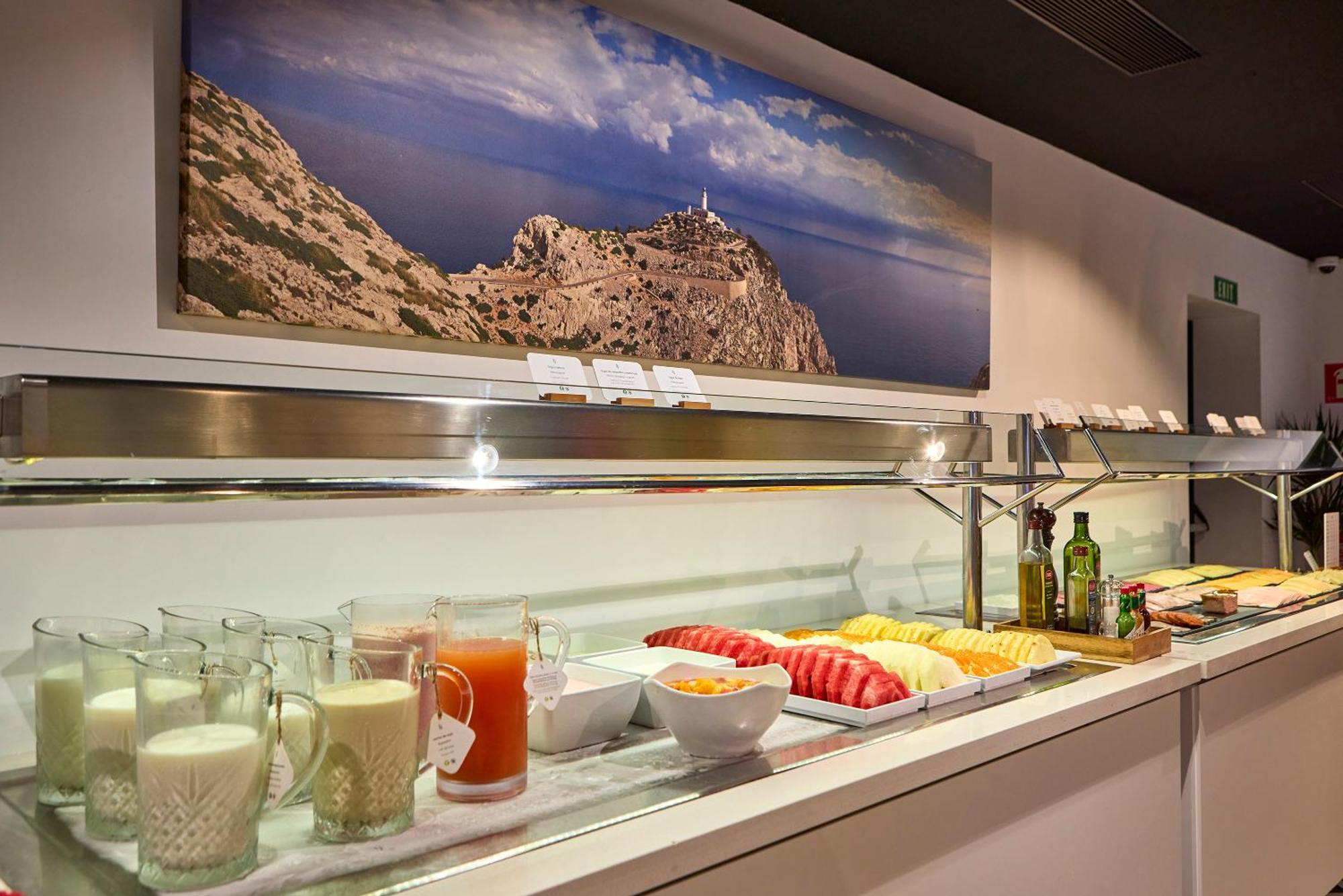 Universal Neptuno - Adults Only 4*